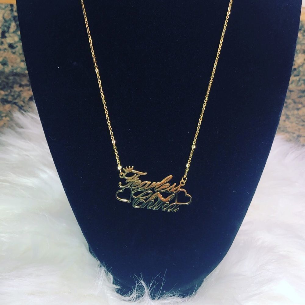 Necklace‎